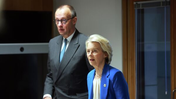 Almanya Başbakanı Friedrich Merz ve Avrupa Komisyonu Başkanı Ursula von der Leyen - Sputnik Türkiye