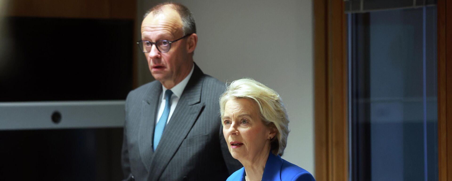 Almanya Başbakanı Friedrich Merz ve Avrupa Komisyonu Başkanı Ursula von der Leyen - Sputnik Türkiye, 1920, 19.12.2025
