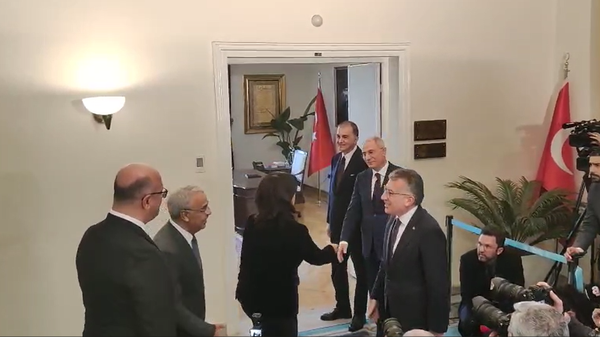 AK Parti-DEM Parti görüşmesi başladı - Sputnik Türkiye