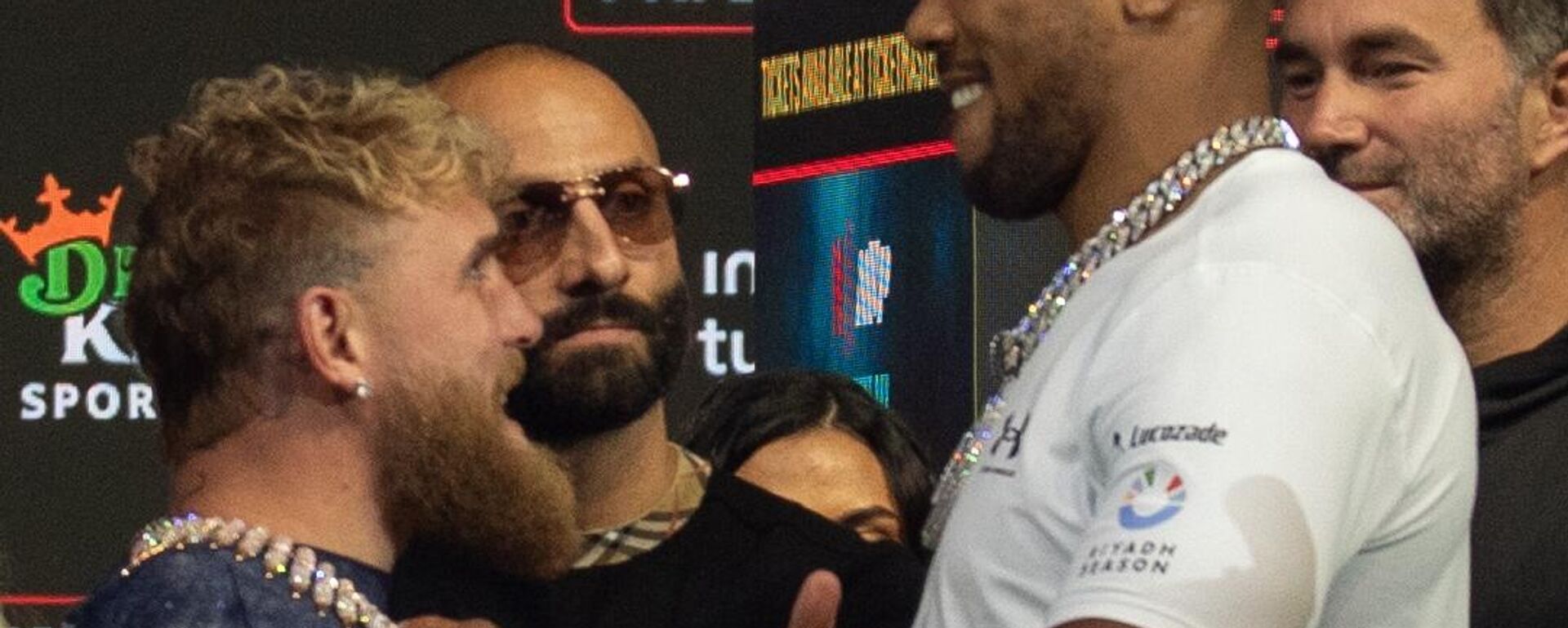 Anthony Joshua, eski sosyal medya fenomeni Jake Paul - Sputnik Türkiye, 1920, 21.12.2025