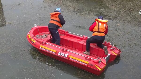 Kayıp öğretmen Porsuk Çayı'nda aranıyor - Sputnik Türkiye