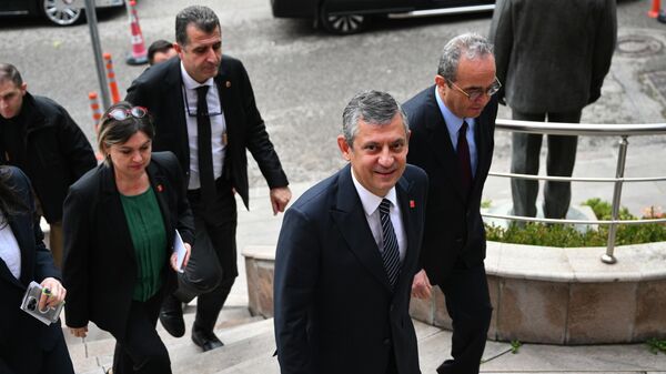 CHP Genel Başkanı Özgür Özel - Sputnik Türkiye