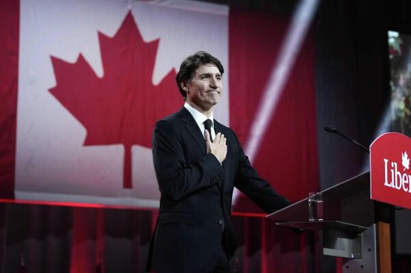 Justin Trudeau, Kanada Başbakanı olarak 9 Mart&#x27;ta son konuşmasını yaptı. Trudeau, 4 Kasım 2015&#x27;te üstlendiği görevini neredeyse 10 yıl boyunca sürdürdü. Kanada&#x27;da eski Merkez Bankası Başkanı Mark Carney, Liberal Parti&#x27;nin yeni lideri oldu. - Sputnik Türkiye