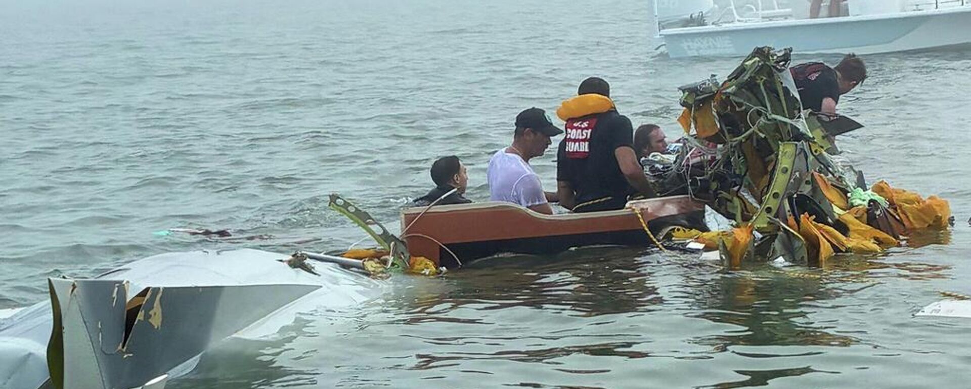 Meksika donanmasına ait uçak Teksas yakınlarında düştü - Sputnik Türkiye, 1920, 23.12.2025