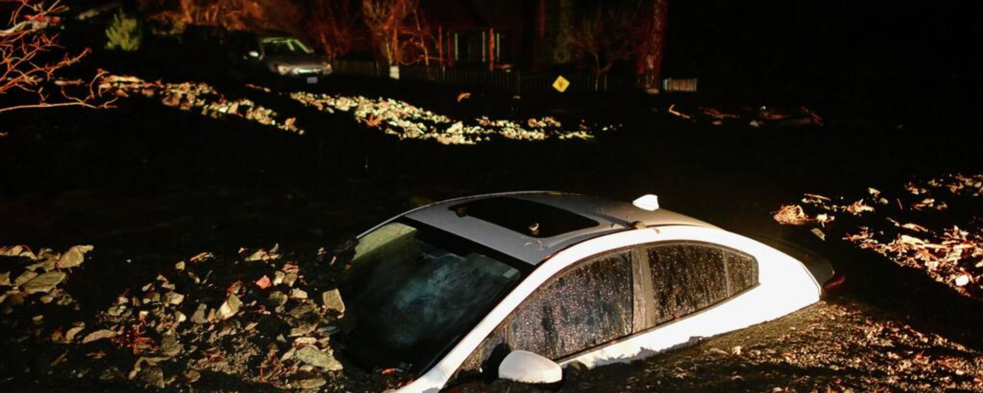 ABD'nin Kaliforniya eyaletinin bazı bölgelerinde OHAL ilan edildi - Sputnik Türkiye, 1920, 26.12.2025