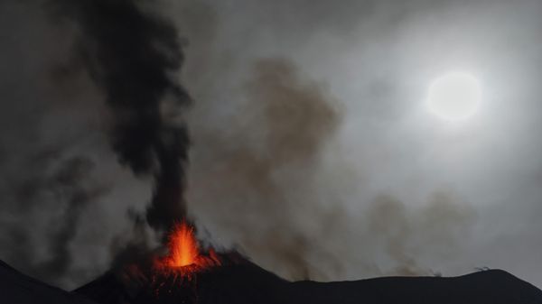 Etna Yanardağı’nda volkanik faaliyetler etkisini sürdürüyor
 - Sputnik Türkiye