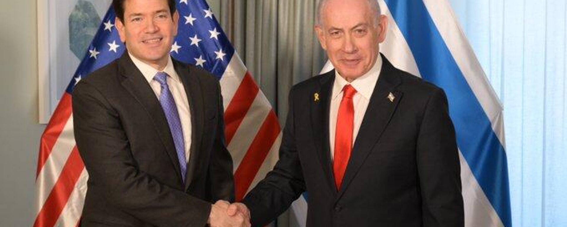 İsrail Başbakanı Benyamin Netanyahu, Florida’da ABD Başkanı Donald Trump ile gerçekleştireceği görüşme öncesinde ABD Dışişleri Bakanı Marco Rubio ve Savunma Bakanı Pete Hegseth ile bir görüşme yaptı. - Sputnik Türkiye, 1920, 29.12.2025