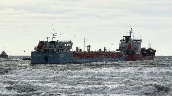 İstanbul'da iki tankerden acil durum çağrısı geldi: Bakanlık açıklama yaptı - Sputnik Türkiye