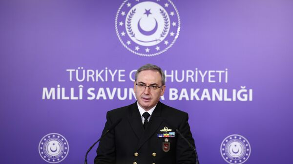 Milli Savunma Bakanlığı (MSB) Basın ve Halkla İlişkiler Müşaviri ve Bakanlık Sözcüsü Tuğamiral Zeki Aktürk - Sputnik Türkiye