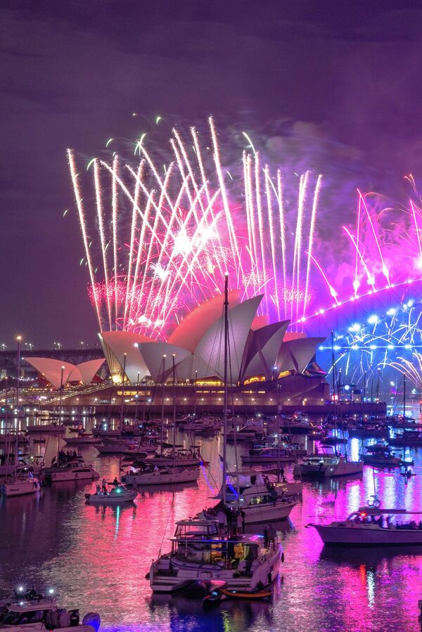 Avustralya yeni yıla havai fişek gösterileriyle girdi - Sputnik Türkiye