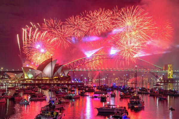 Avustralya yeni yıla havai fişek gösterileriyle girdi - Sputnik Türkiye