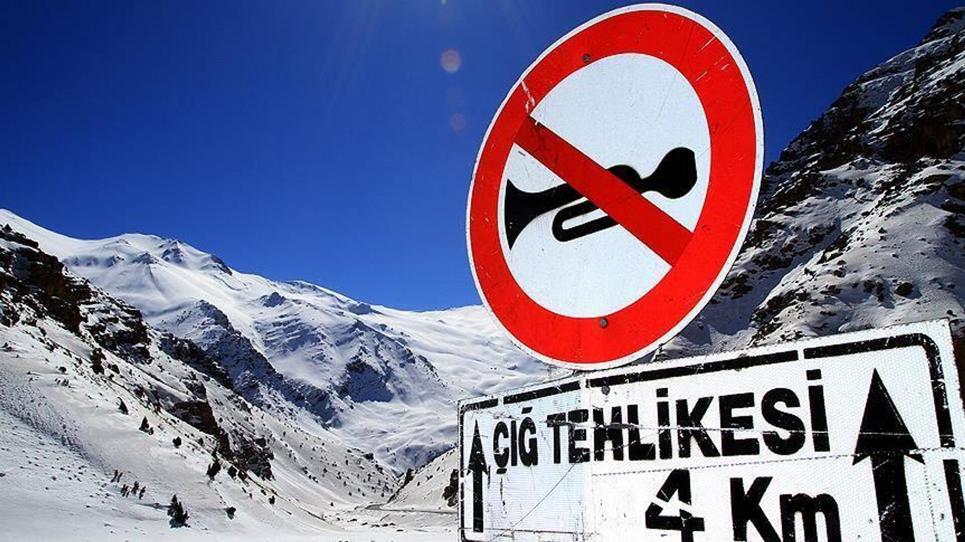 Çığ düştü - Sputnik Türkiye, 1920, 01.01.2026