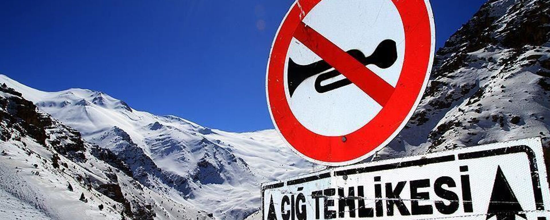 Çığ düştü - Sputnik Türkiye, 1920, 05.01.2026