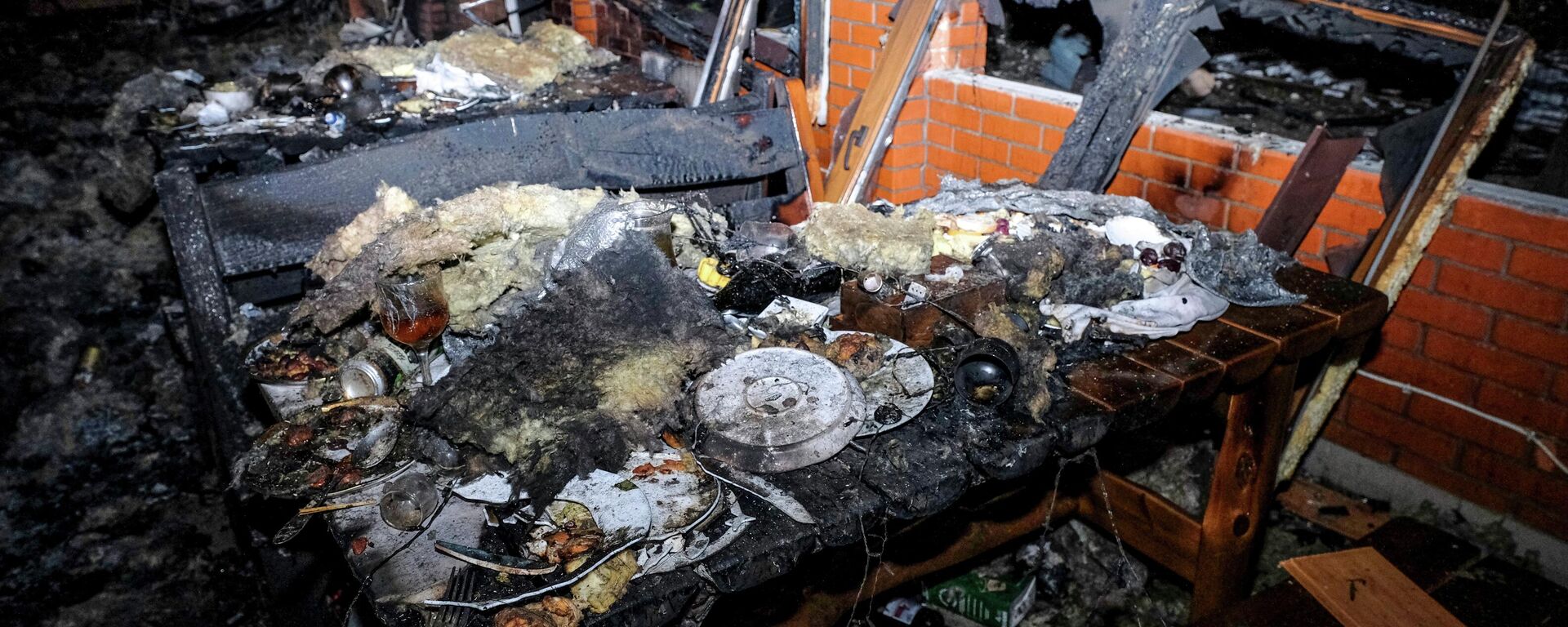 Ukrayna ordusunun İHA saldırısı düzenlediği Herson Bölgesi’nin Horlı kasabasındaki kafe ve otelden görüntüler - Sputnik Türkiye, 1920, 02.01.2026