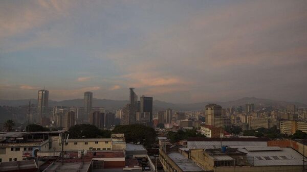 Venezüella'nın başkenti Caracas'ta patlama sesleri duyuldu - Sputnik Türkiye