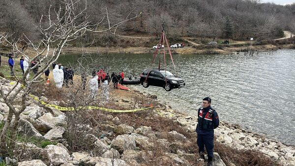 Gölette otomobilde cesedi bulunan Elif Kumal'ın ölüm nedeni belli oldu - Sputnik Türkiye