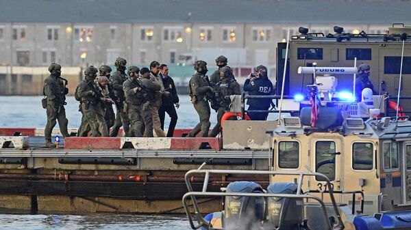  Maduro ve eşi, yoğun güvenlik önlemleri altında Manhattan’daki Wall Street Helikopter Pistine getirildi - Sputnik Türkiye