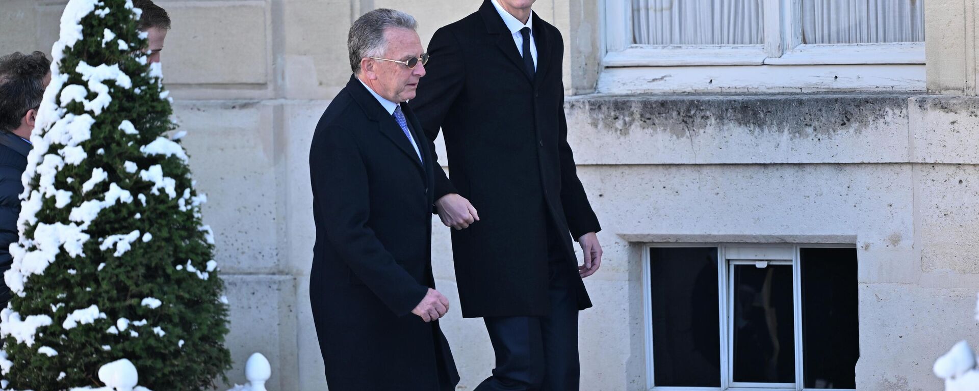 ABD Başkanı Donald Trump'ın Özel Temsilcisi Steve Witkoff (solda) ve damadı Jared Kushner (sağda) ABD Başkanı Donald Trump'ın Özel Temsilcisi Steve Witkoff (solda) ve damadı Jared Kushner (sağda) - Sputnik Türkiye, 1920, 15.01.2026