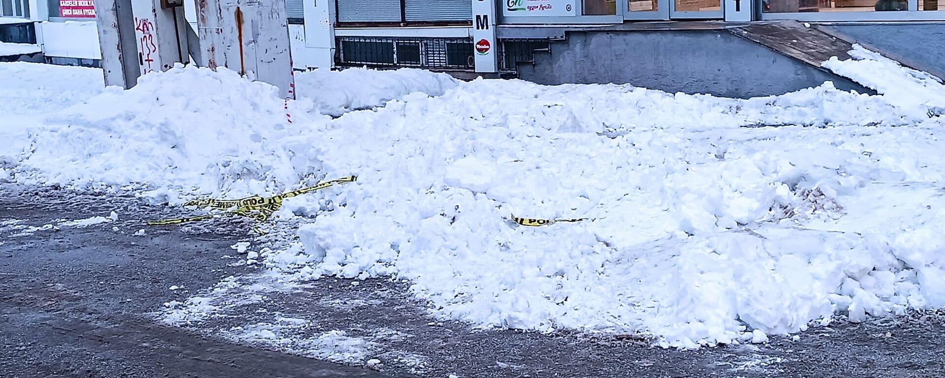 Bitlis'in Tatvan ilçesinde çatıdan düşen kar ve buz kütlesinin altında kalan 21 yaşındaki Ayşe İder hayatını kaybetti - Sputnik Türkiye, 1920, 06.01.2026