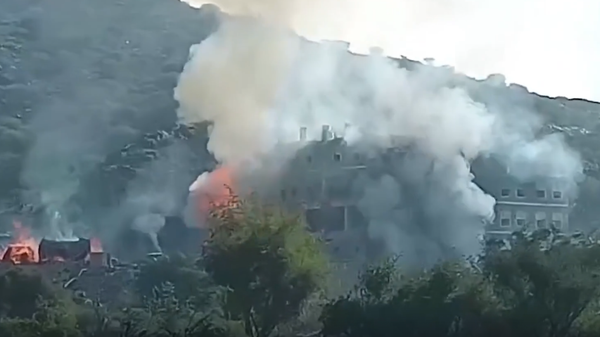 Arap Koalisyonu, Yemen'in güneyine hava saldırısı düzenledi
 - Sputnik Türkiye