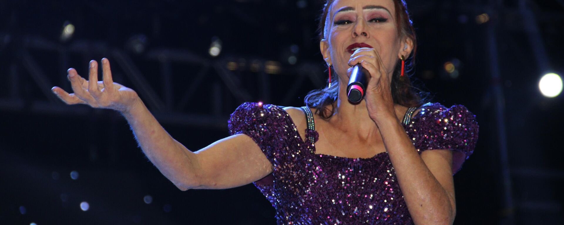 Yıldız Tilbe - Sputnik Türkiye, 1920, 08.01.2026