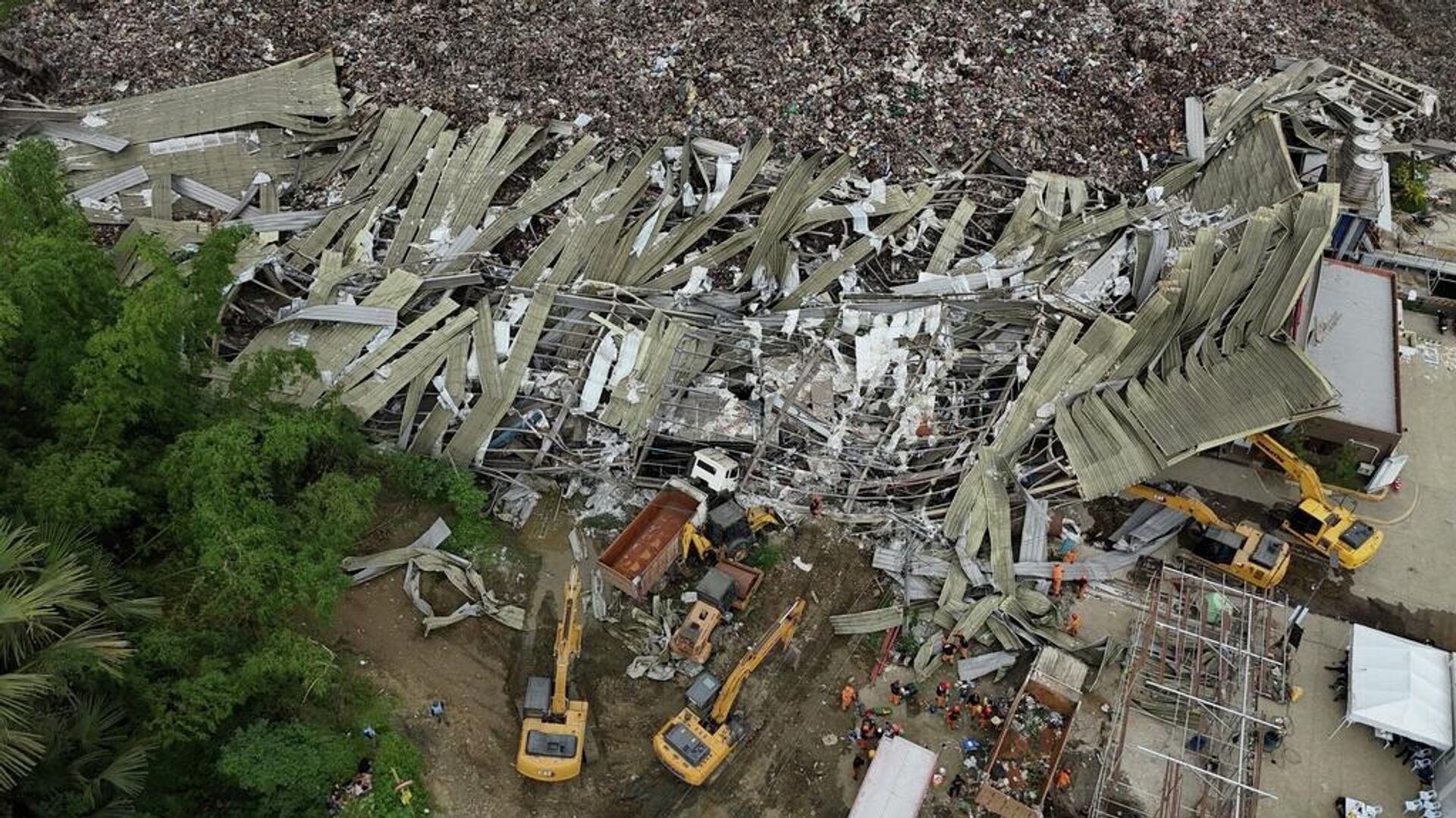 Filipinler'de dev çöp depolama alanı çöktü - Sputnik Türkiye, 1920, 09.01.2026