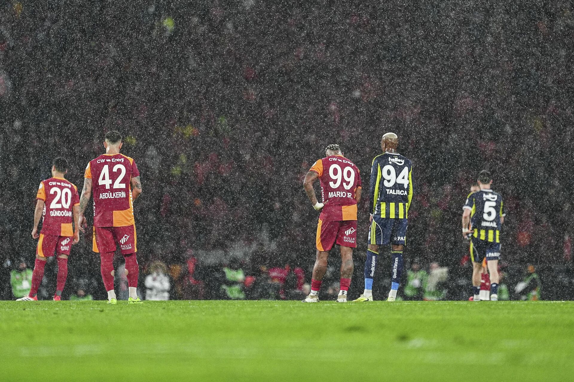 Galatasaray - Fenerbahçe Süper Kupa - Sputnik Türkiye, 1920, 12.01.2026