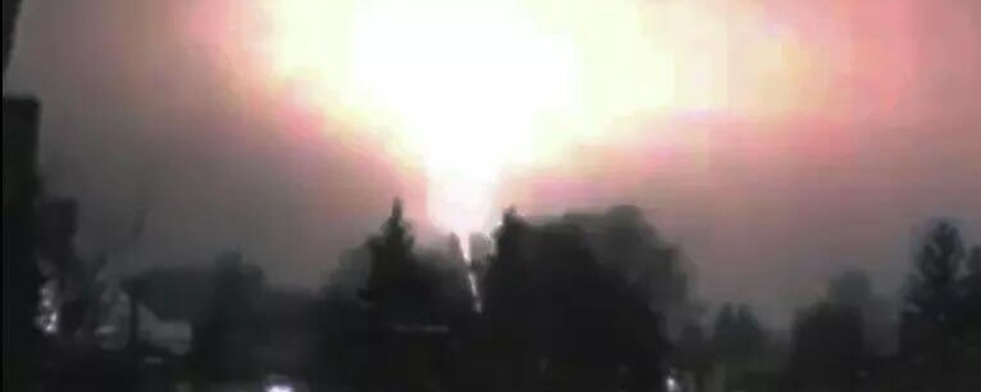 Oreşnik füzesinin Ukrayna'daki kritik hedefleri vurduğu an - Sputnik Türkiye, 1920, 12.01.2026