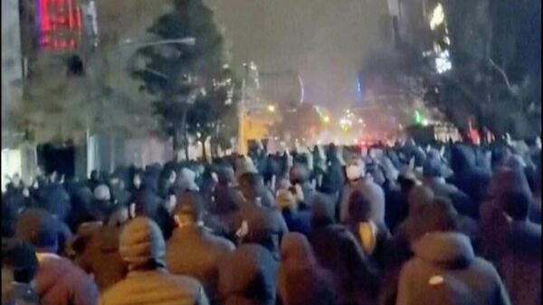 Tahran'da protestolar - Sputnik Türkiye