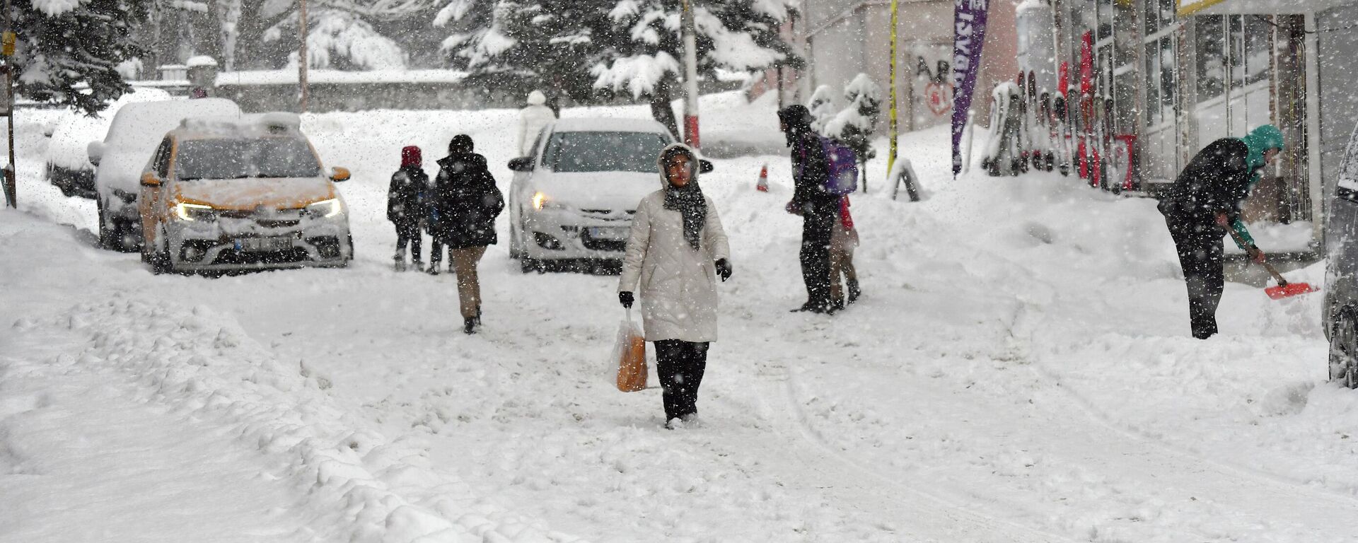Kar yağışı - Sputnik Türkiye, 1920, 14.01.2026