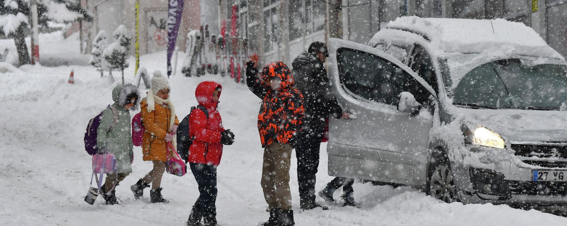 Kar yağışı - Sputnik Türkiye, 1920, 11.02.2026