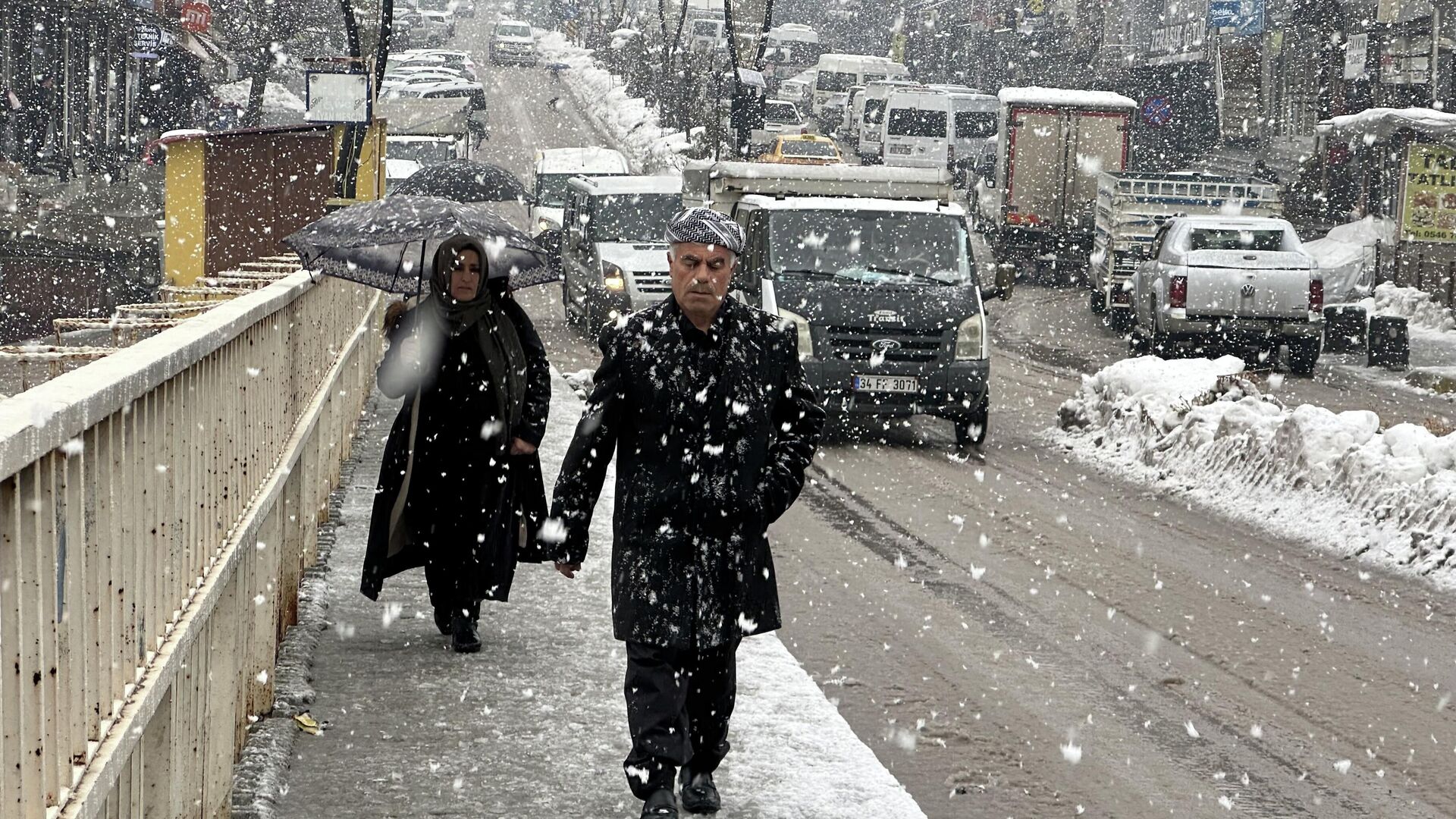 Kar yağışı Kar yağışı - Sputnik Türkiye, 1920, 03.02.2026