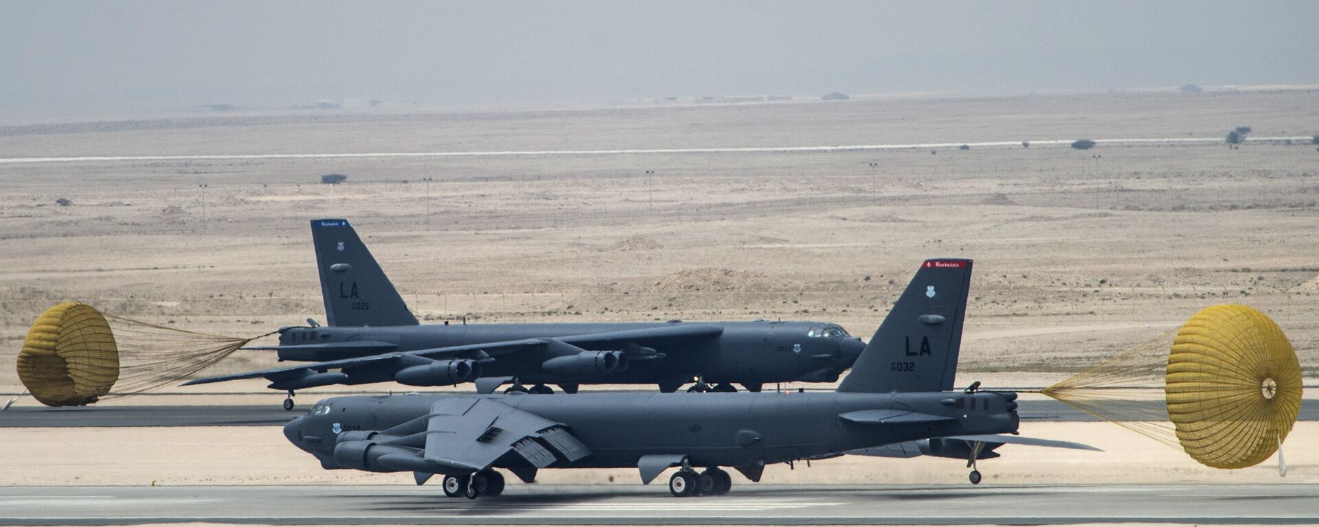 U.S. Air Force B-52 Stratofortress aircraft from Barksdale Air Force Base, Louisiana, arrive at Al Udeid Air Base, Qatar, Saturday, April 9, 2016.  - Sputnik Türkiye, 1920, 14.01.2026