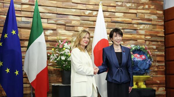 Giorgia Meloni ve Sanae Takaichi - Sputnik Türkiye