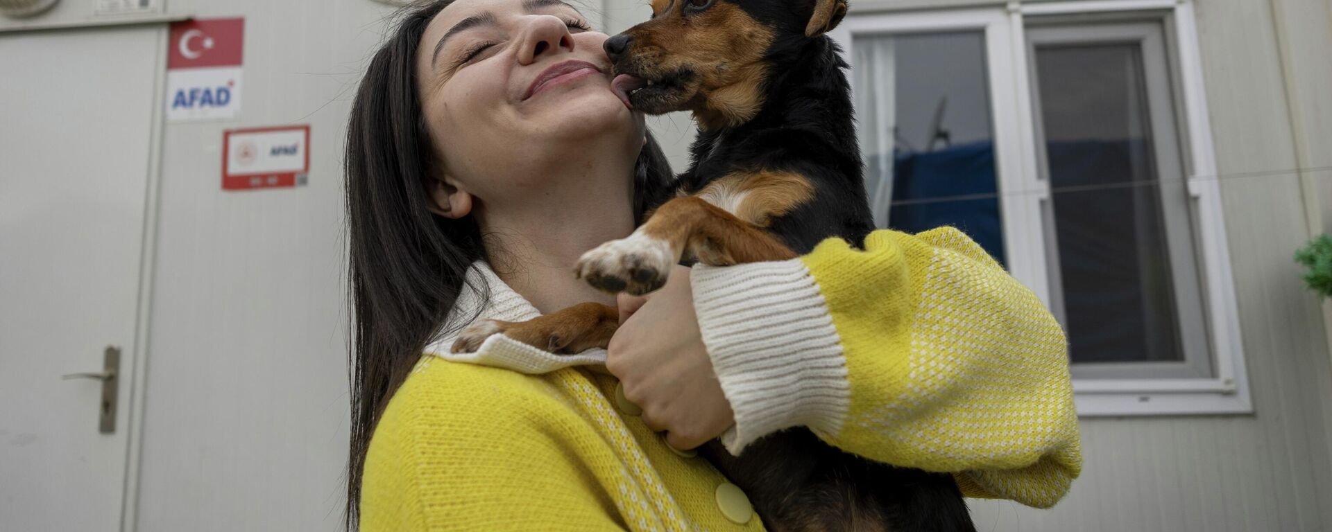 Dünya genç kızı ve dans eden Boncuk'u izliyor - Sputnik Türkiye, 1920, 23.01.2026