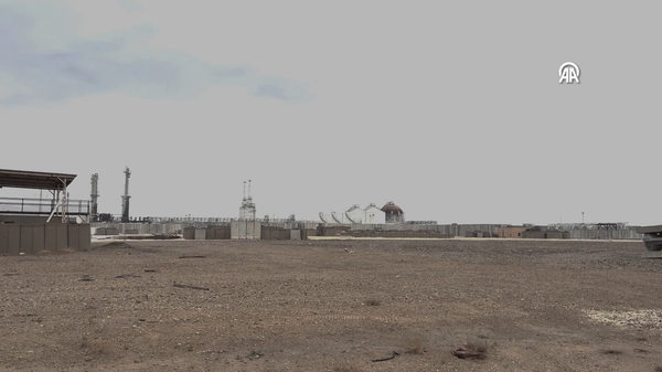 Deyrizor ilinde bulunan Ömer Petrol Sahası ve Kuniko Gaz Sahası - Sputnik Türkiye