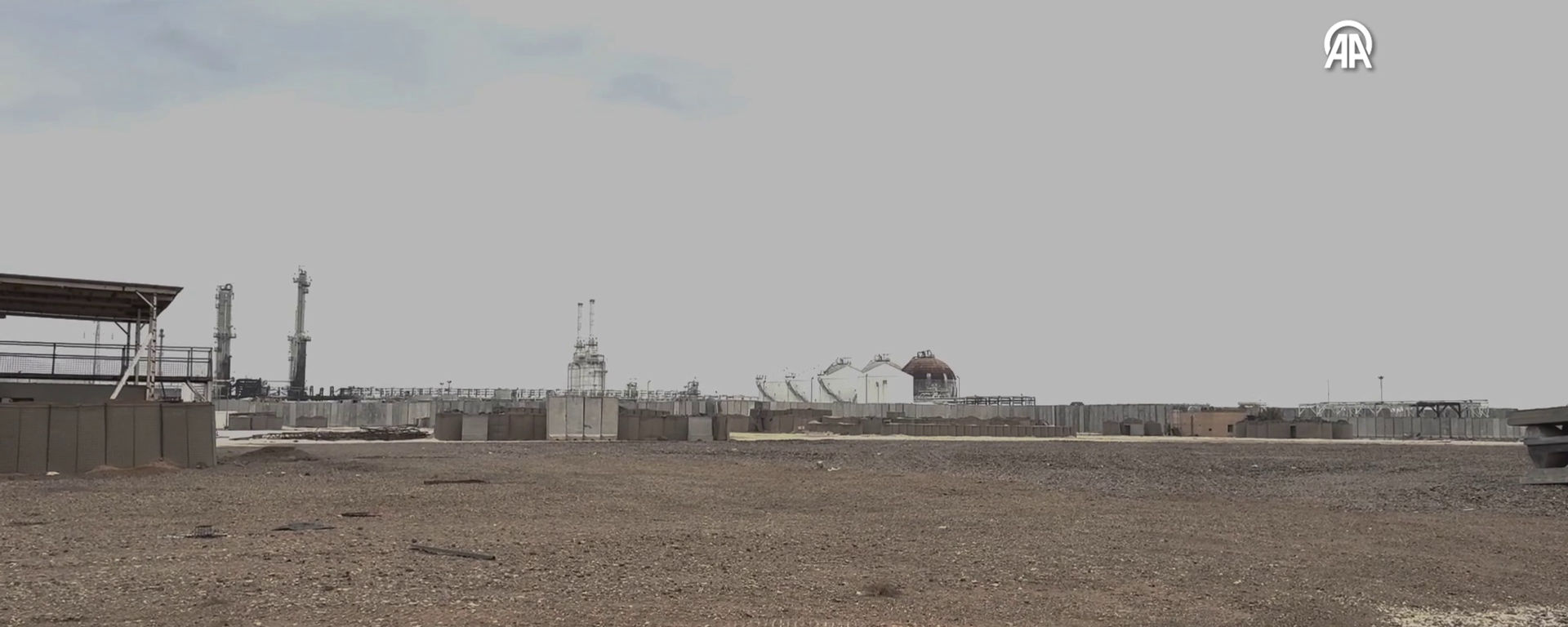 Deyrizor ilinde bulunan Ömer Petrol Sahası ve Kuniko Gaz Sahası - Sputnik Türkiye, 1920, 18.01.2026