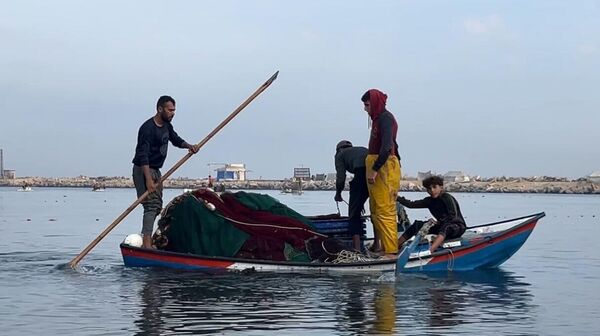 “Çocuklarımız için risk almak zorundayız”: İsrail işgal güçleri, Gazze'de balıkçılık tesislerinin çoğunu yok etti - Sputnik Türkiye