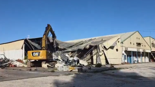 Buldozerlerle yıkılan UNRWA binası - Sputnik Türkiye