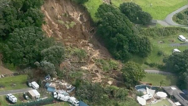 Yeni Zelanda'da sel ve toprak kaymaları meydana geldi - Sputnik Türkiye