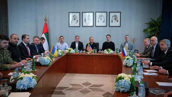 Abu Dabi’de Rusya, ABD ve Ukrayna heyetleri - Sputnik Türkiye