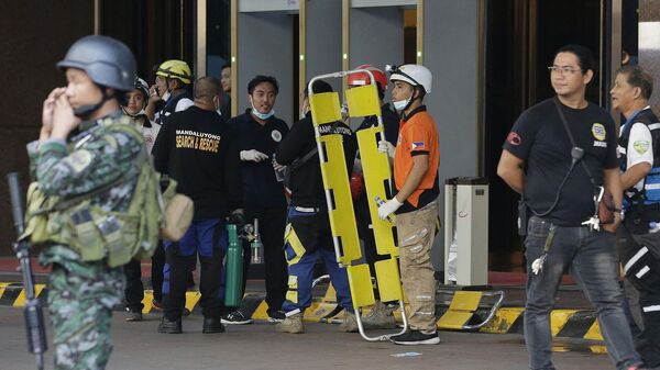 Filipinler'deki kurtarma ekipleri - Sputnik Türkiye