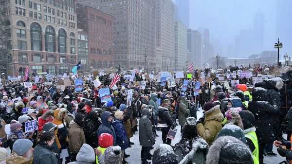 ABD'nin Chicago kentinde ICE karşıtı protesto düzenlendi - Sputnik Türkiye