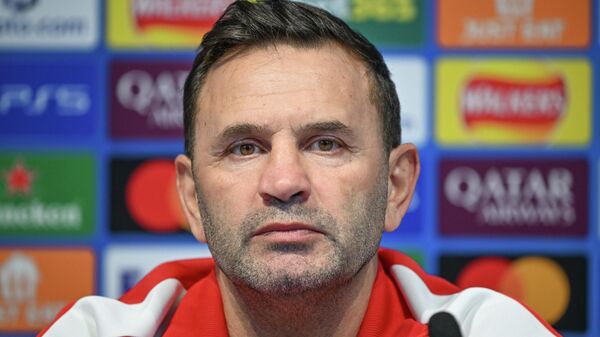 Galatasaray Teknik Direktörü Okan Buruk - Sputnik Türkiye