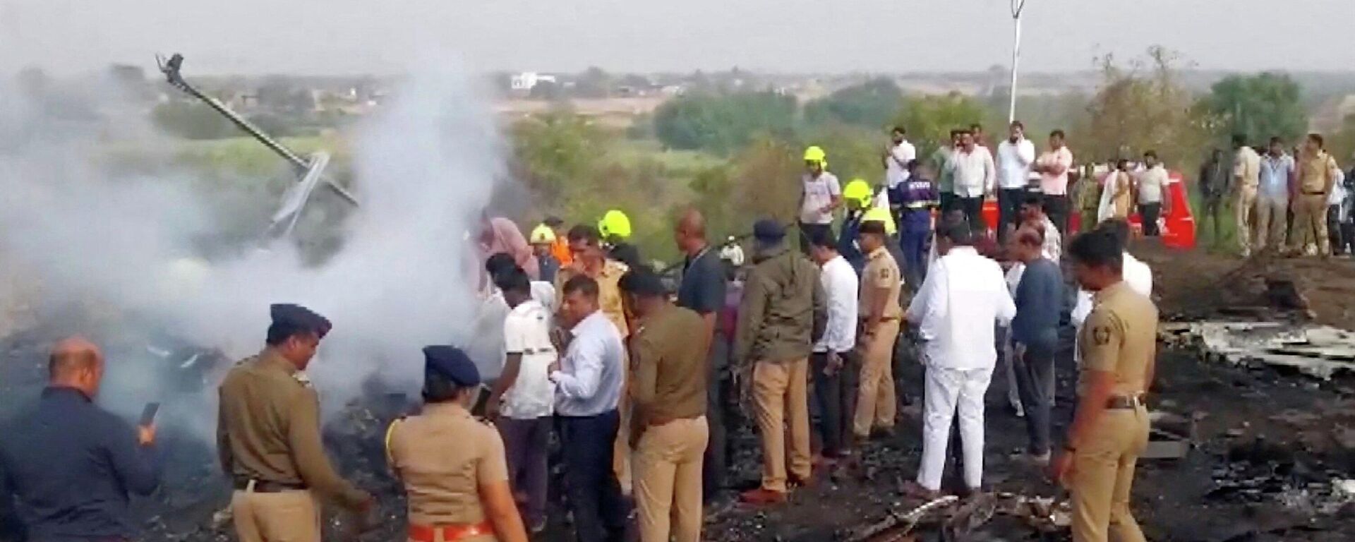 Hindistan’da uçak kazası: Maharashtra Başbakan Yardımcısı Ajit Pawar hayatını kaybetti - Sputnik Türkiye, 1920, 28.01.2026