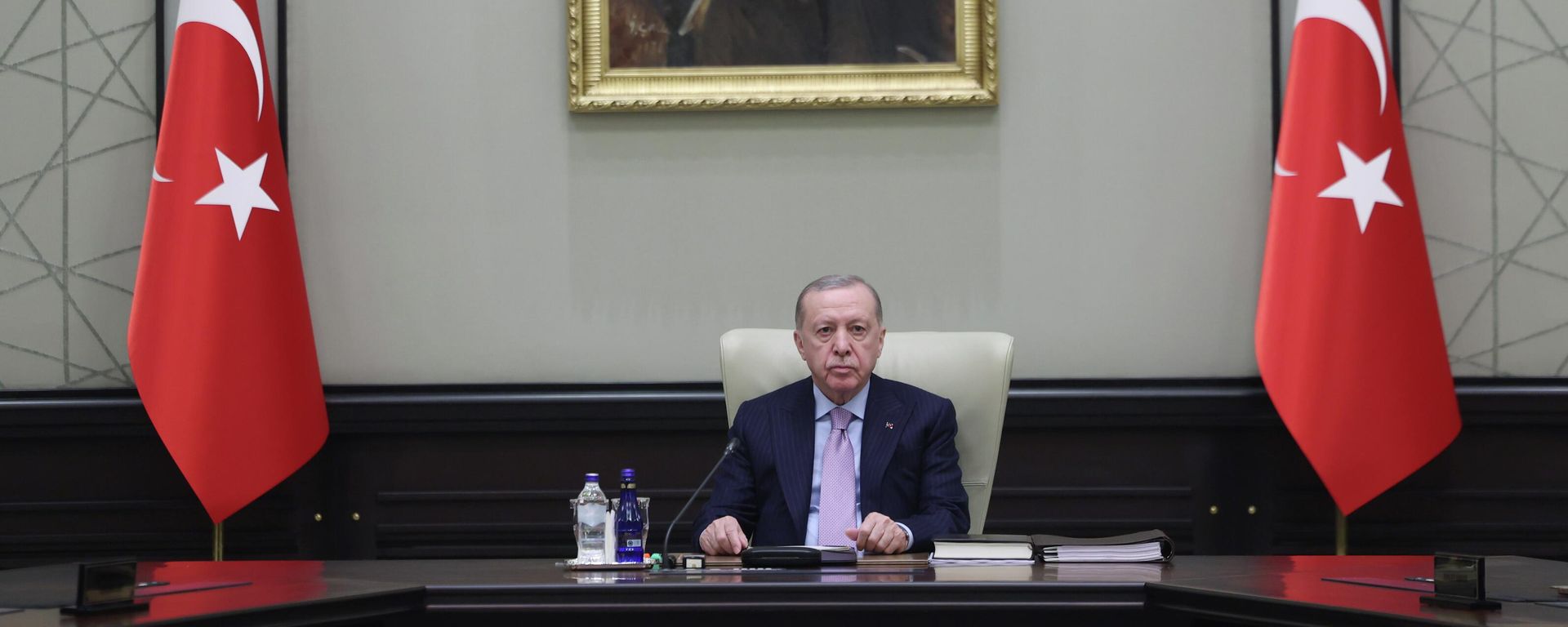 Milli Güvenlik Kurulu (MGK), Cumhurbaşkanı Recep Tayyip Erdoğan başkanlığında toplandı.
 - Sputnik Türkiye, 1920, 30.09.2026