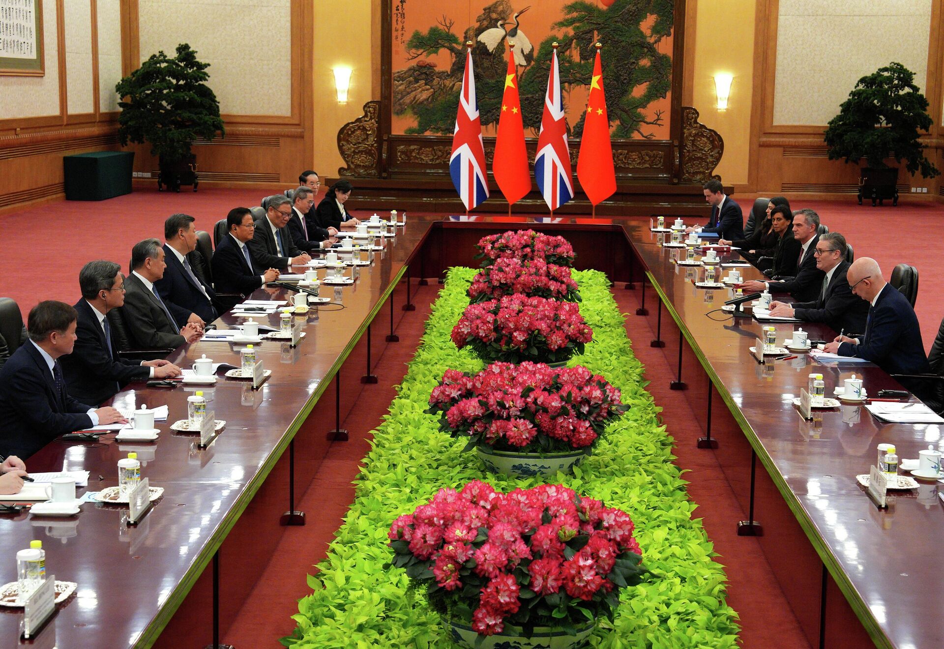 İngiltere Başbakanı Starmer ile Çin Devlet Başkanı Şi Cinping bir araya geldi - Sputnik Türkiye, 1920, 29.01.2026