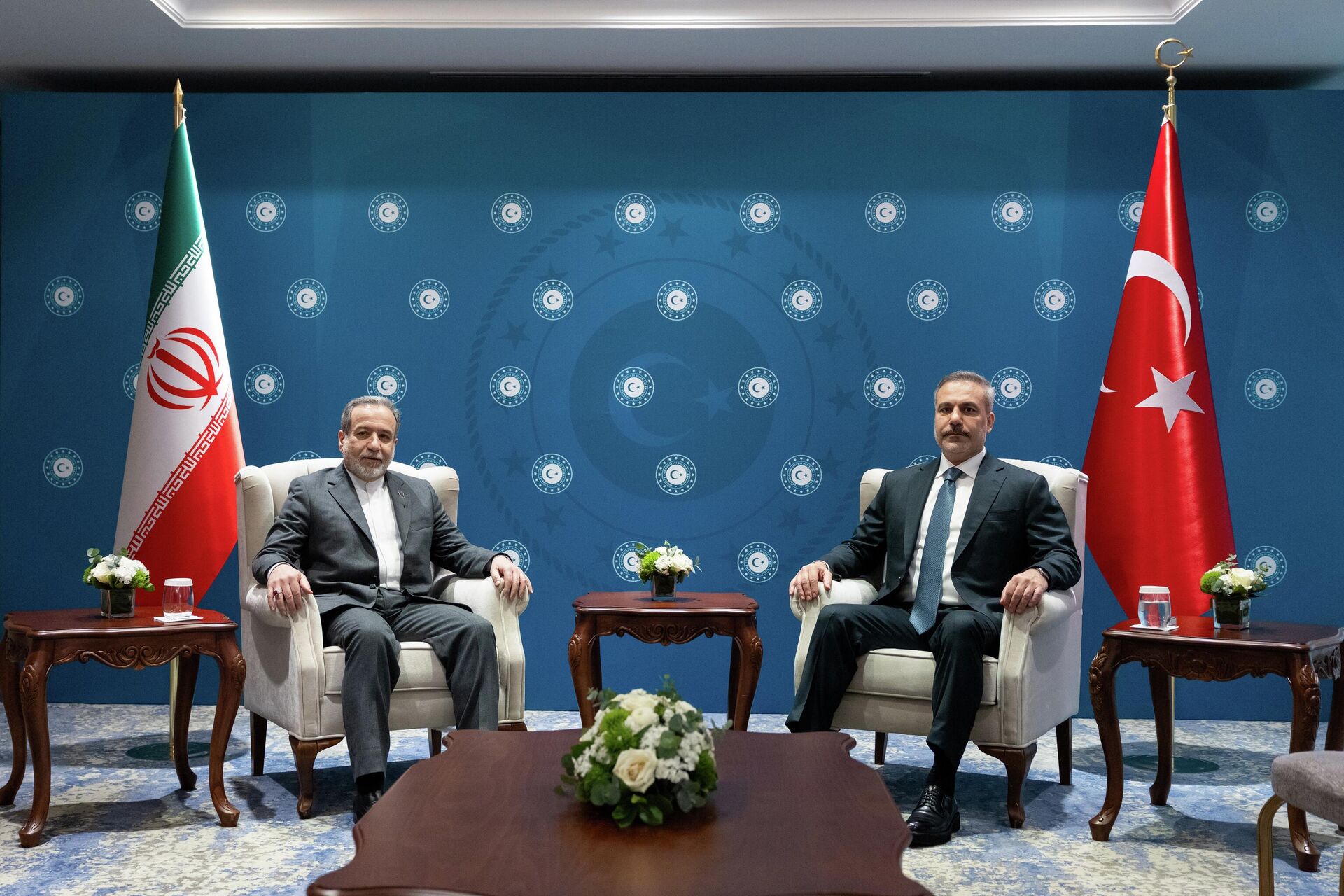 Dışişleri Bakanı Fidan, İran Dışişleri Bakanı Arakçi ile İstanbul'da bir araya geldi Dışişleri Bakanı Fidan, İran Dışişleri Bakanı Arakçi ile İstanbul'da bir araya geldi - Sputnik Türkiye, 1920, 30.01.2026