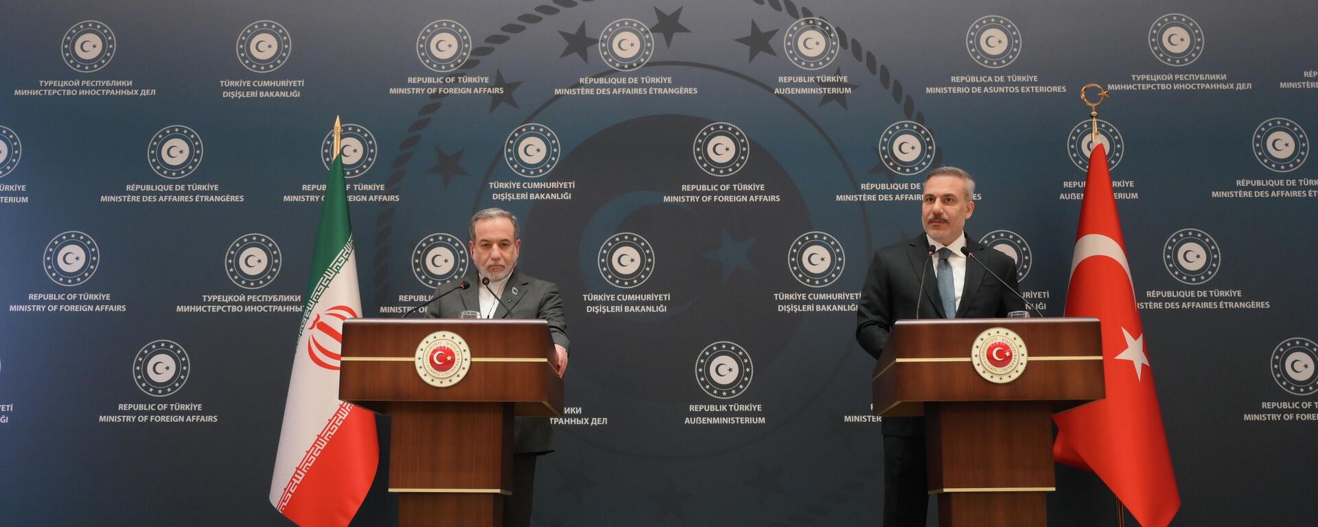 Dışişleri Bakanı Hakan Fidan, İran Dışişleri Bakanı Abbas Arakçi ile İstanbul'da bir araya geldi - Sputnik Türkiye, 1920, 30.01.2026