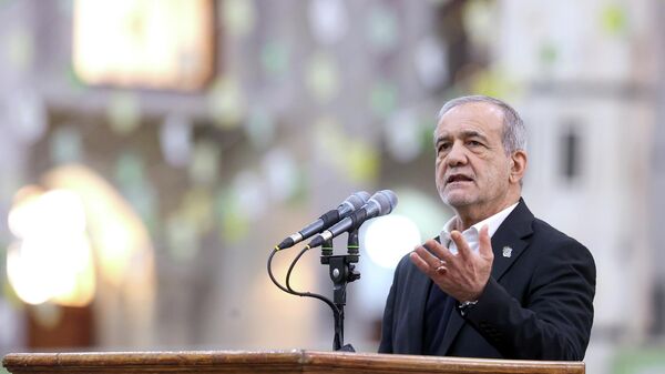 İran Cumhurbaşkanı Mesud Pezeşkiyan - Sputnik Türkiye